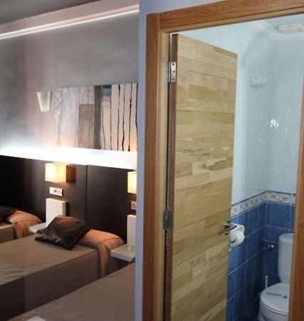 Hostal Plaza Ruiz Ceuta Exterior foto
